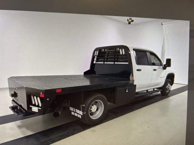 2024 Chevrolet Silverado 3500HD Work Truck photo 2