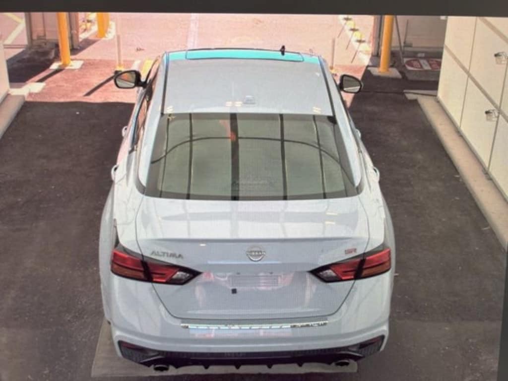 Used 2023 Nissan Altima SR FWD Sedan