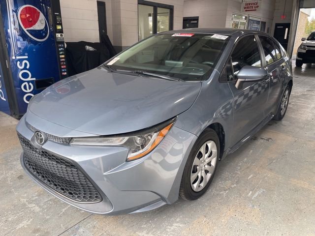 2022 Toyota Corolla LE photo 2