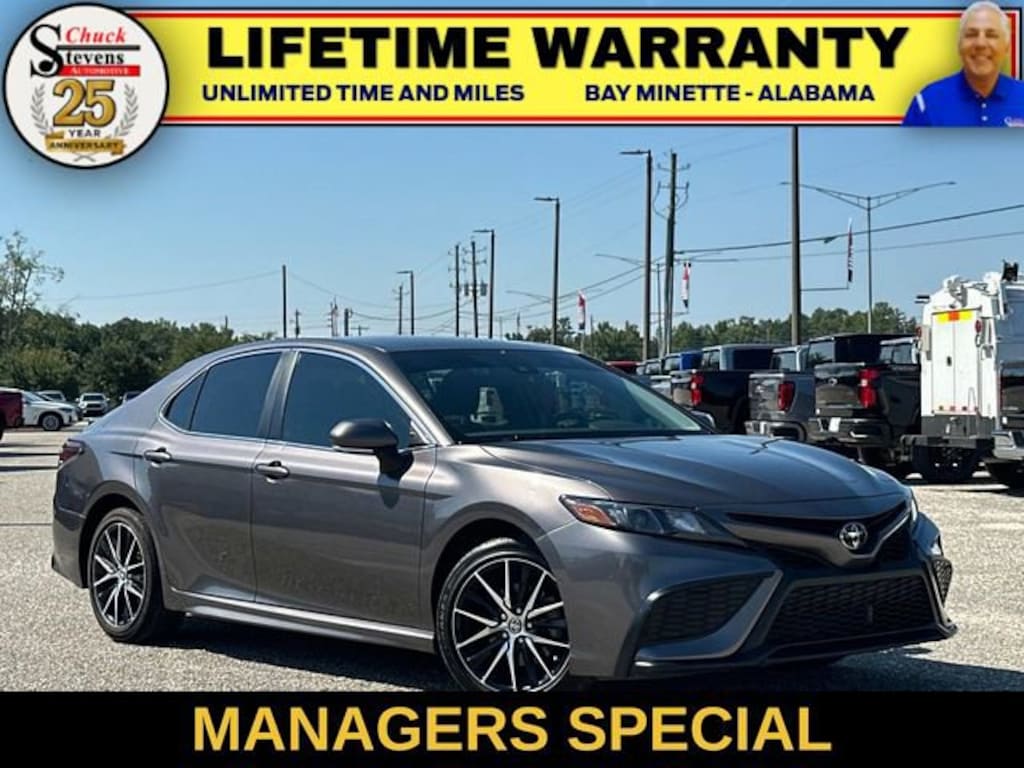 Used 2023 Toyota Camry SE Sedan