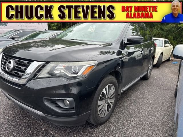 2017 Nissan Pathfinder SV 2WD's photo