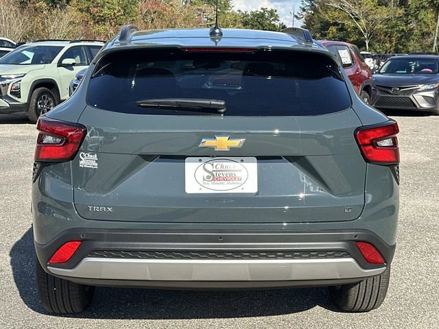 2026 Chevrolet Trax LT photo 3