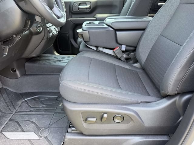 2026 Chevrolet Silverado 2500 HD Custom - Photo 18