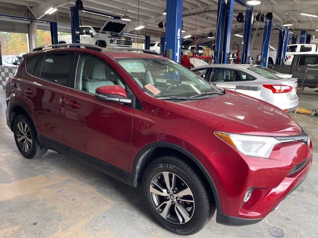 2018 Toyota RAV4 XLE photo 3