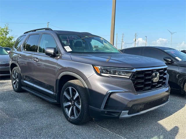 2023 Honda Pilot Touring photo 2