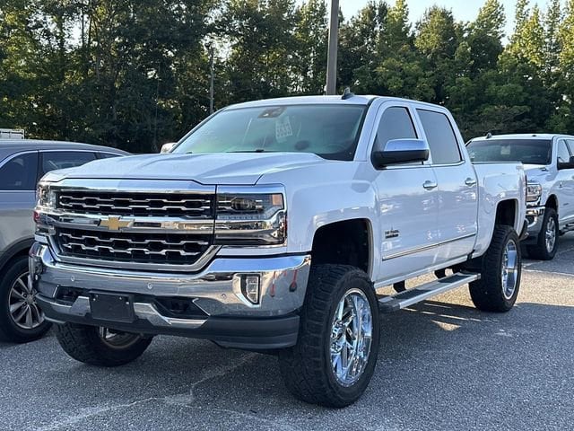 2018 Chevrolet Silverado 1500 LTZ photo 3