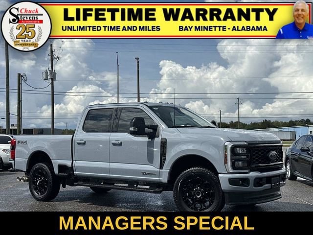2025 Ford F-350 Super Duty Lariat's photo
