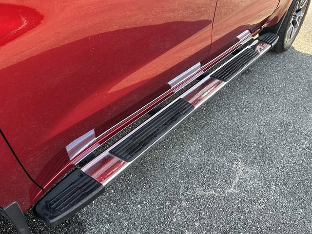 2021 Chevrolet Silverado 1500 RST photo 2