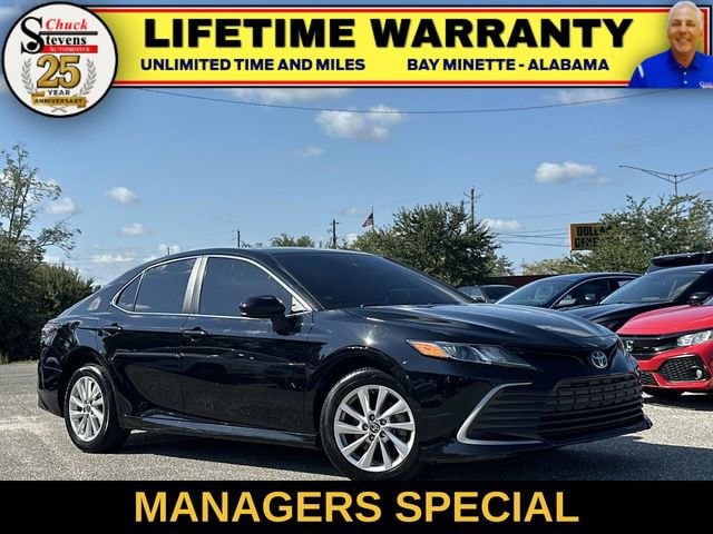 2021 Toyota Camry LE's photo