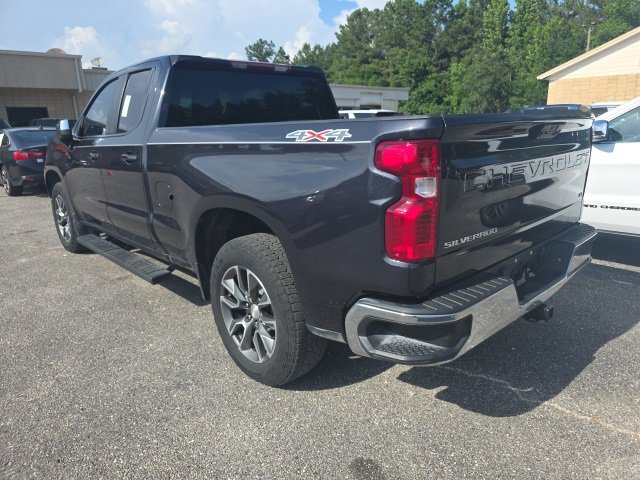 2022 Chevrolet Silverado 1500 LT photo 4