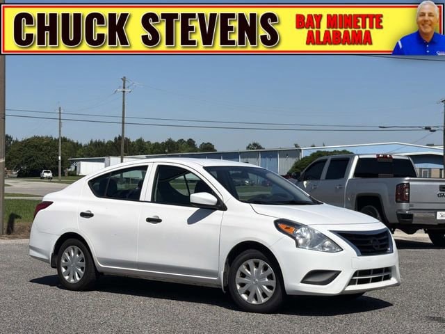 2017 Nissan Versa 1.6 S MT's photo