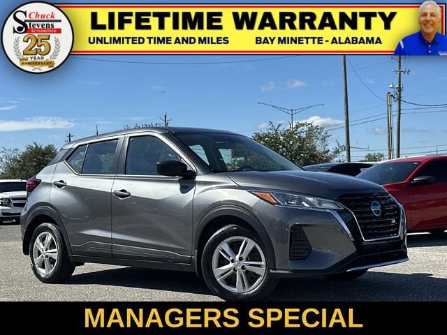 2021 Nissan Kicks S's photo