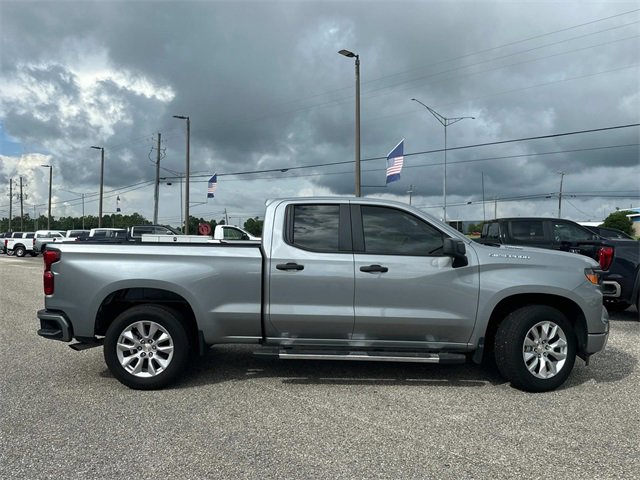 2025 Chevrolet Silverado 1500 Custom photo 4