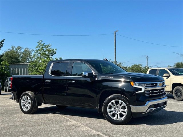 2025 Chevrolet Silverado 1500 LTZ photo 2