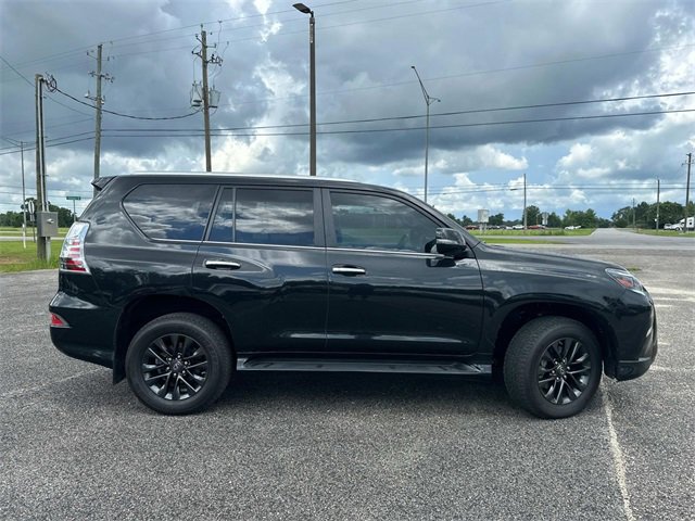 2023 Lexus GX 460 Premium photo 2