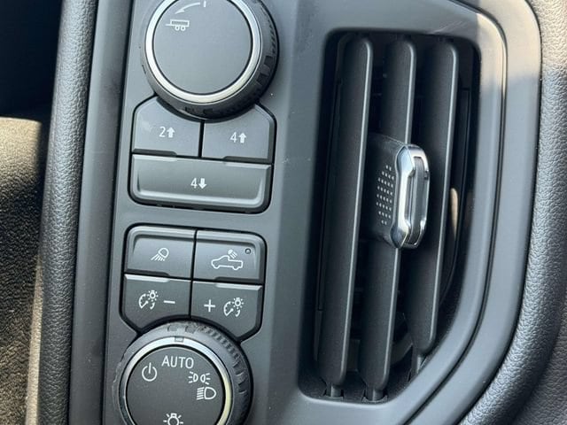 2026 Chevrolet Silverado 2500 HD Custom - Photo 27