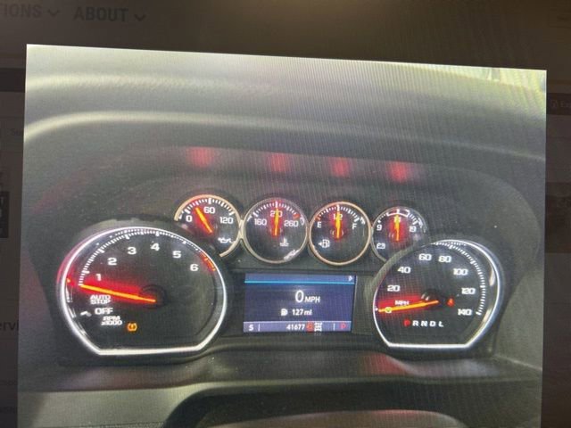 2022 Chevrolet Silverado 1500 LT photo 3