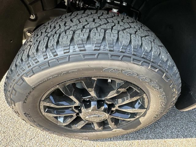 2026 Chevrolet Silverado 2500 HD Custom - Photo 10