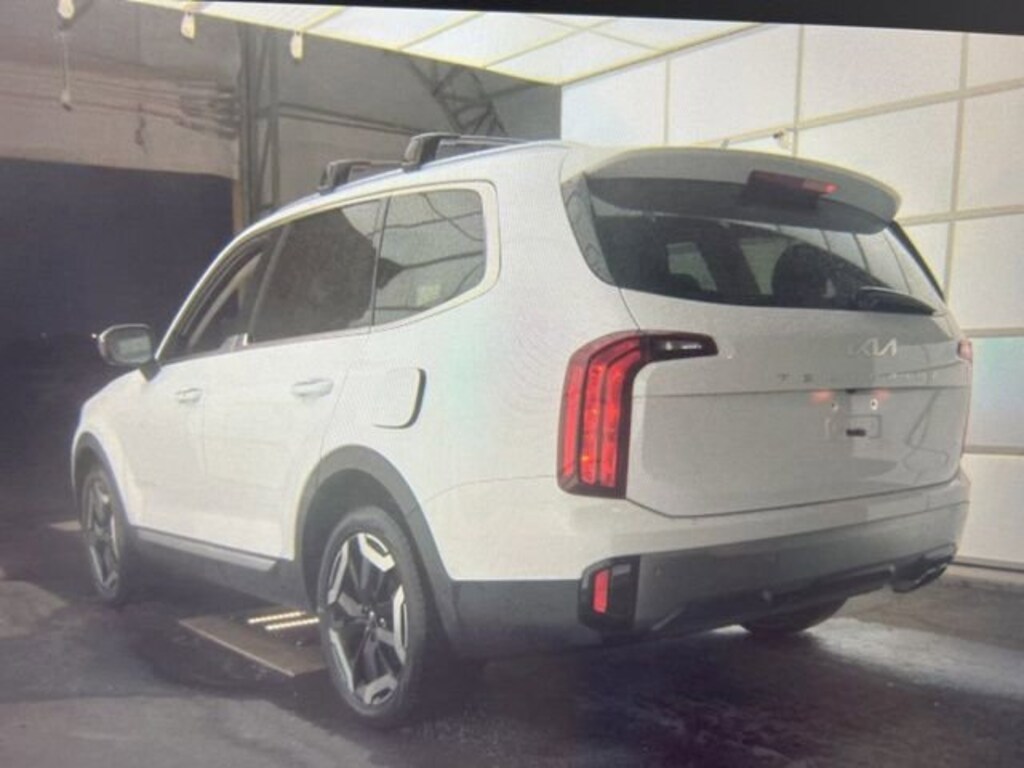Used 2025 Kia Telluride S