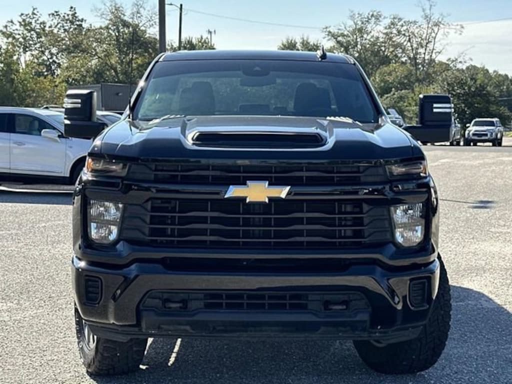 Used 2024 Chevrolet Silverado 2500 HD Custom Truck