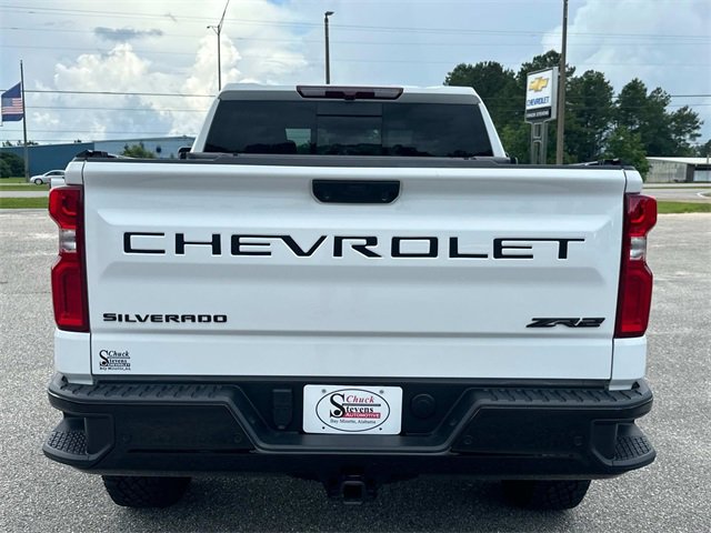 2024 Chevrolet Silverado 1500 ZR2 photo 3