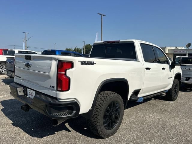 2026 Chevrolet Silverado 3500 HD LTZ - Photo 10