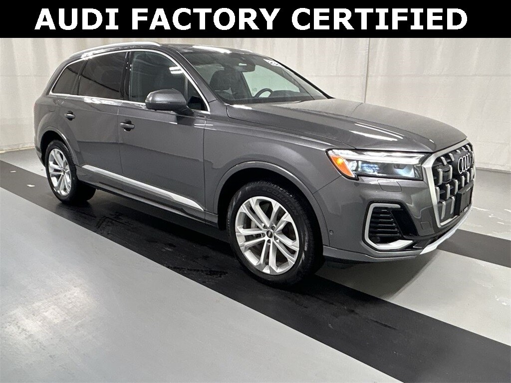 Used 2025 Audi Q7 55 Premium SUV