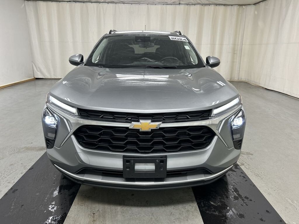Used 2024 Chevrolet Trax LT SUV