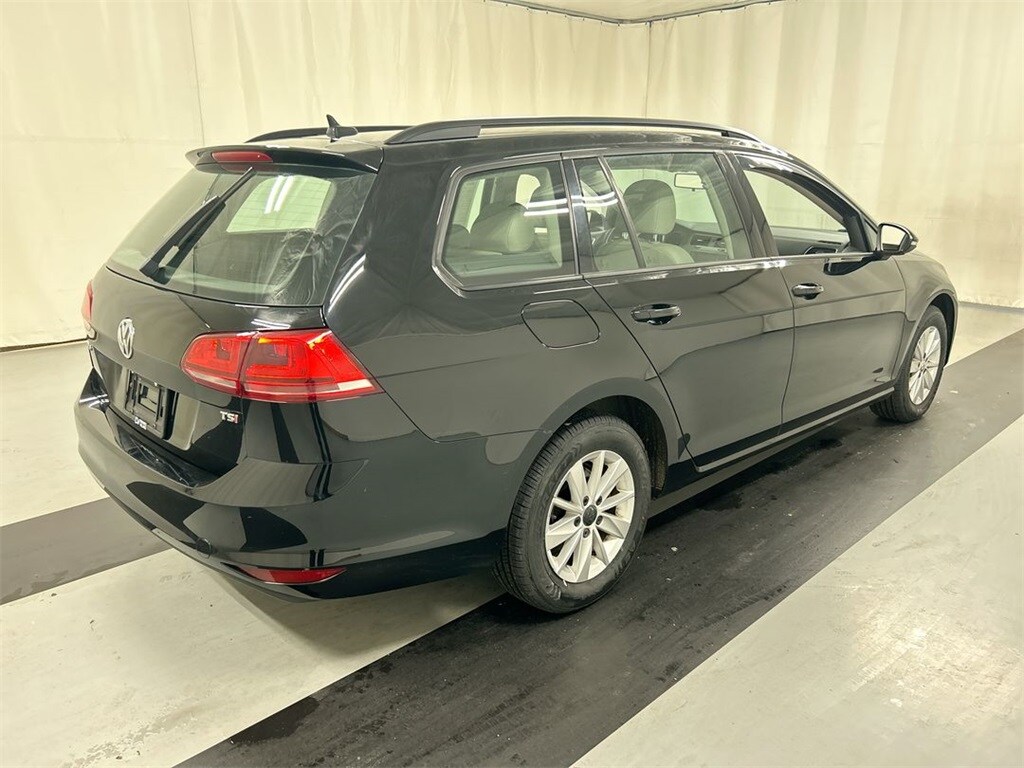 Used 2015 Volkswagen Golf SportWagen TSI S 4-Door Wagon