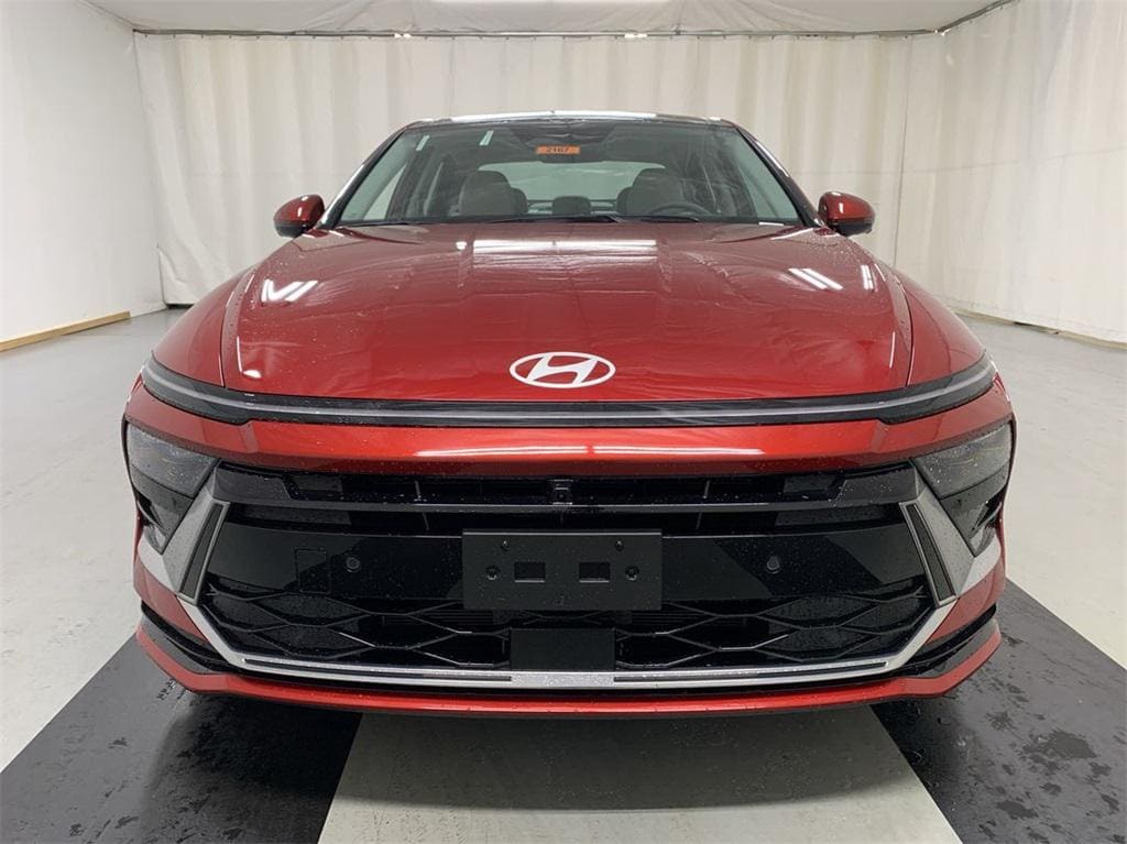 New 2025 Hyundai Sonata Hybrid Limited Sedan