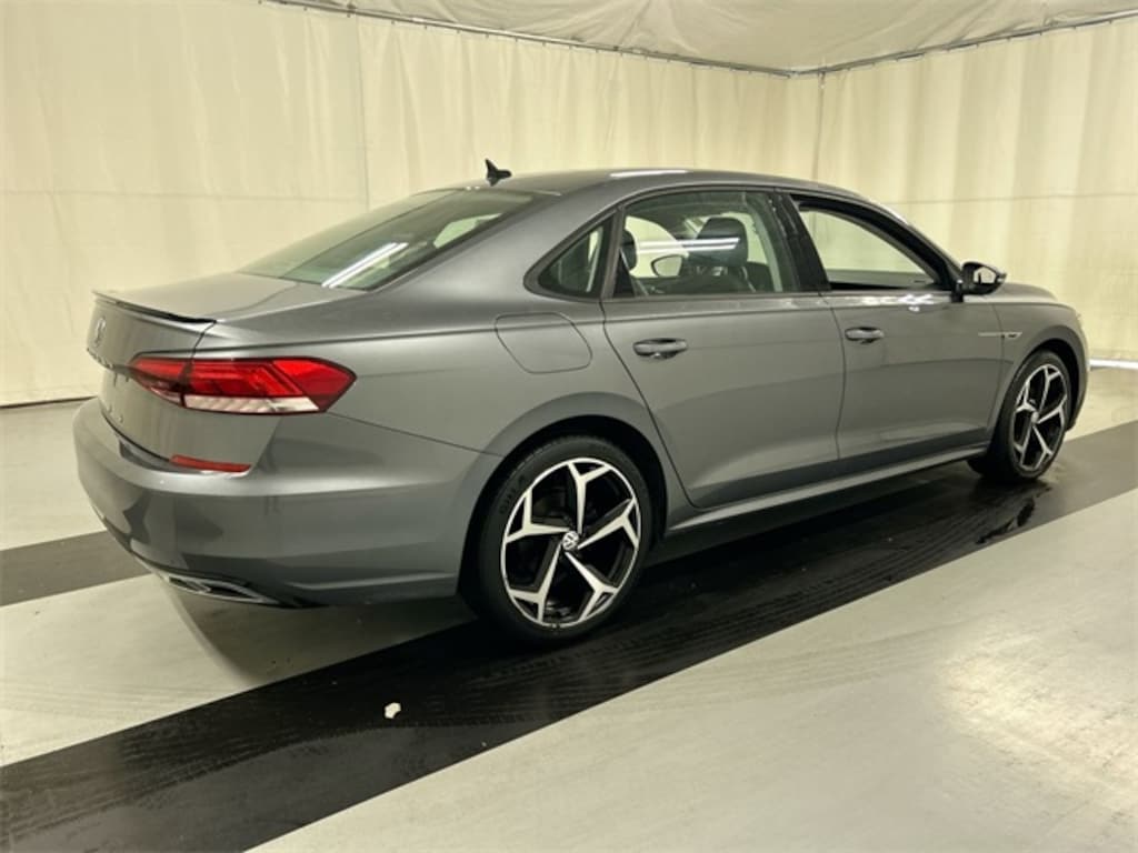 Used 2020 Volkswagen Passat 2.0T R-Line Sedan