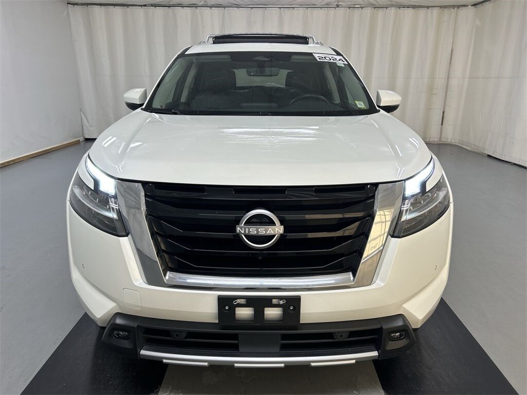Used 2024 Nissan Pathfinder SL SUV