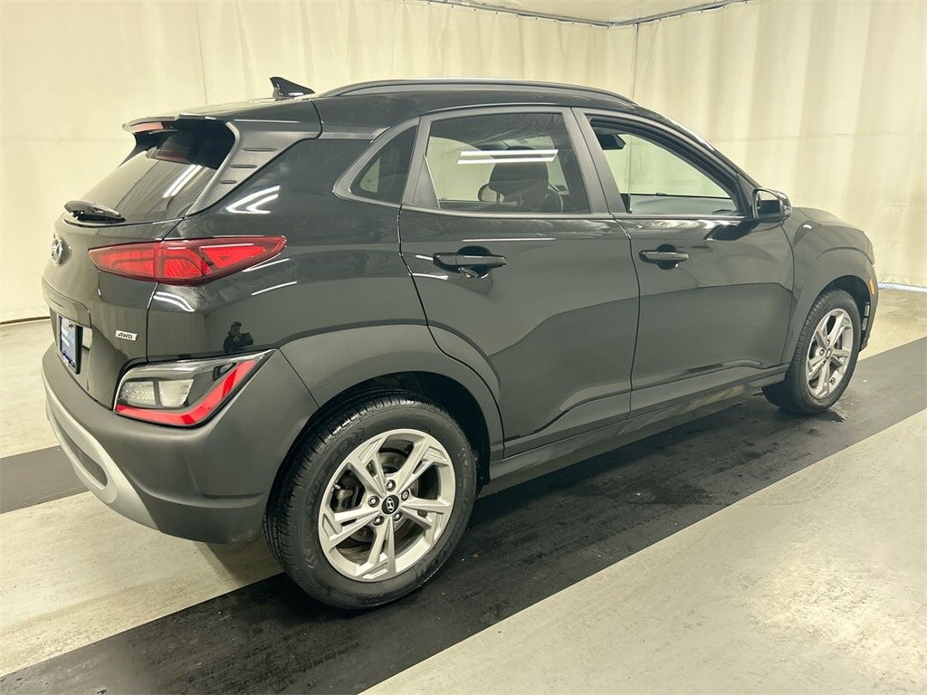 2023 Hyundai Kona SEL photo 2