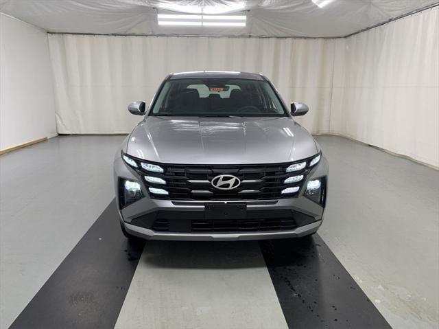 2025 Hyundai Tucson SE photo 3
