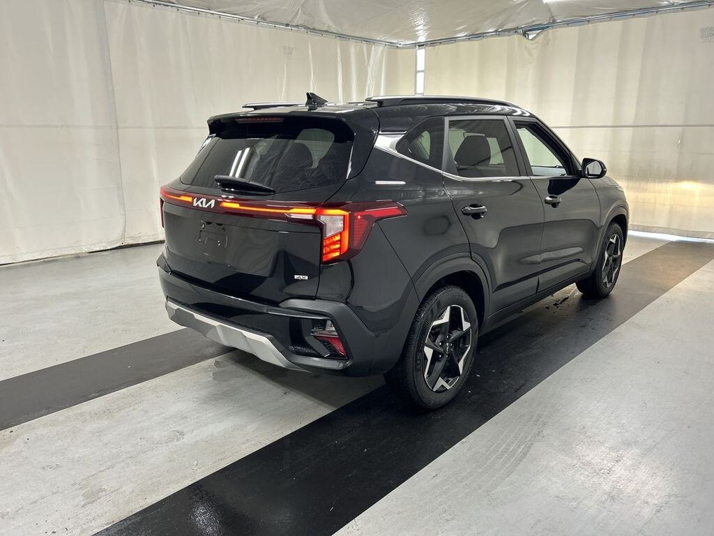 Used 2024 Kia Seltos EX SUV