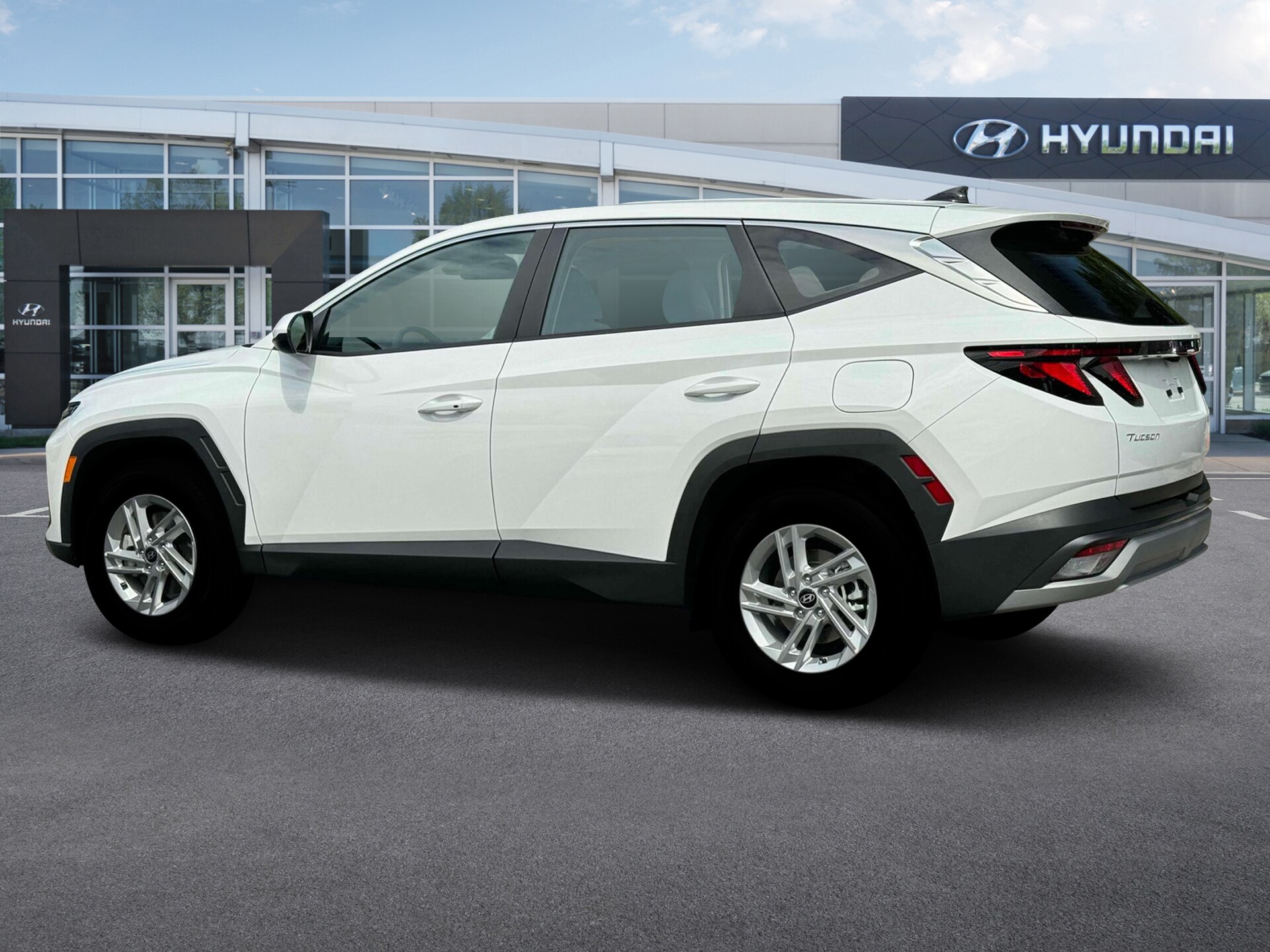 2025 Hyundai Tucson SE photo 4