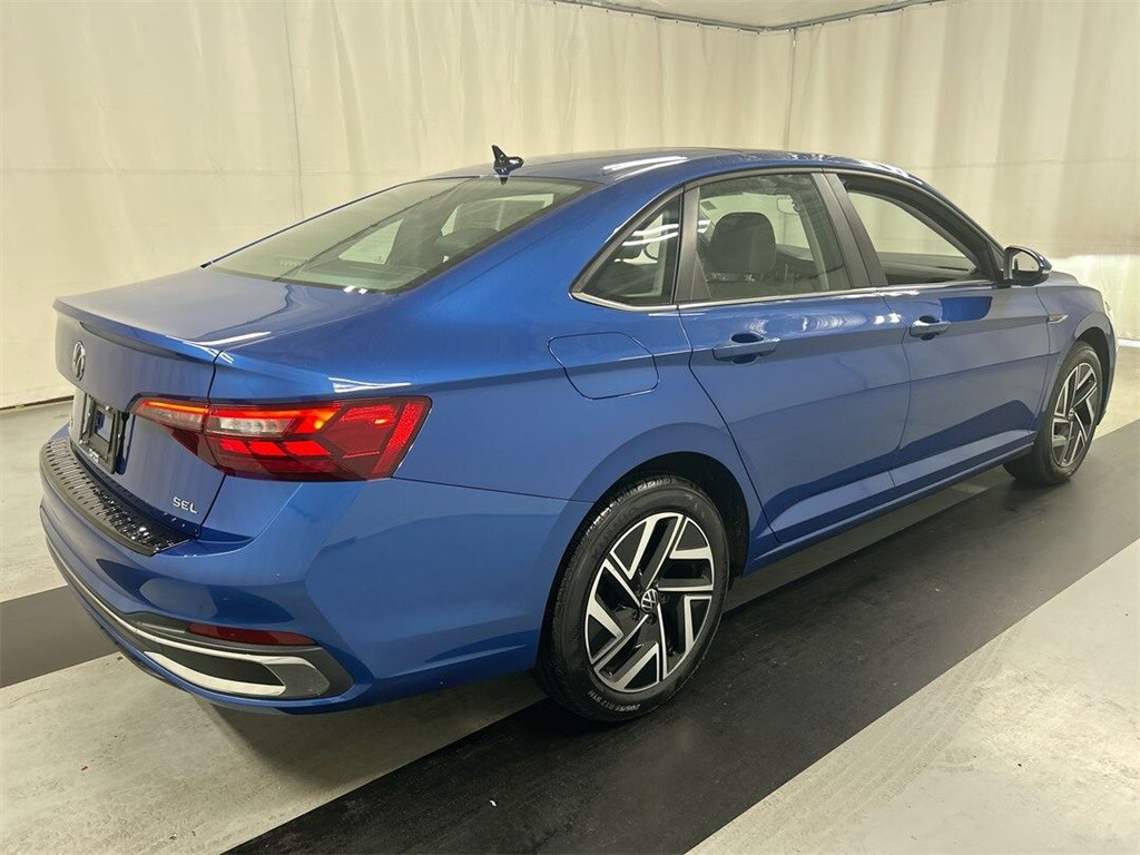 Certified 2023 Volkswagen Jetta 1.5T SEL Sedan