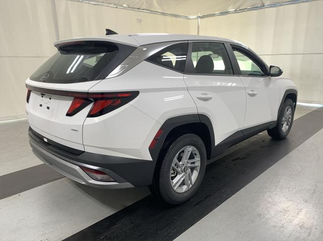 2025 Hyundai Tucson SE photo 2