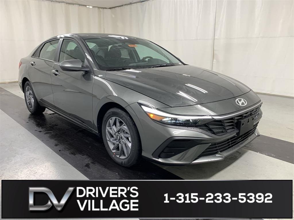 New 2025 Hyundai Elantra Hybrid Blue Sedan