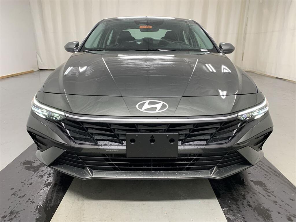 New 2025 Hyundai Elantra Hybrid Blue Sedan