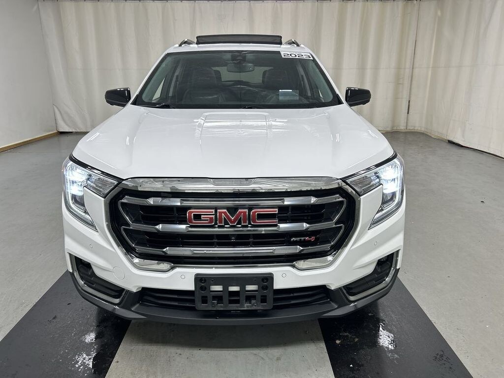 Used 2023 GMC Terrain AT4 SUV