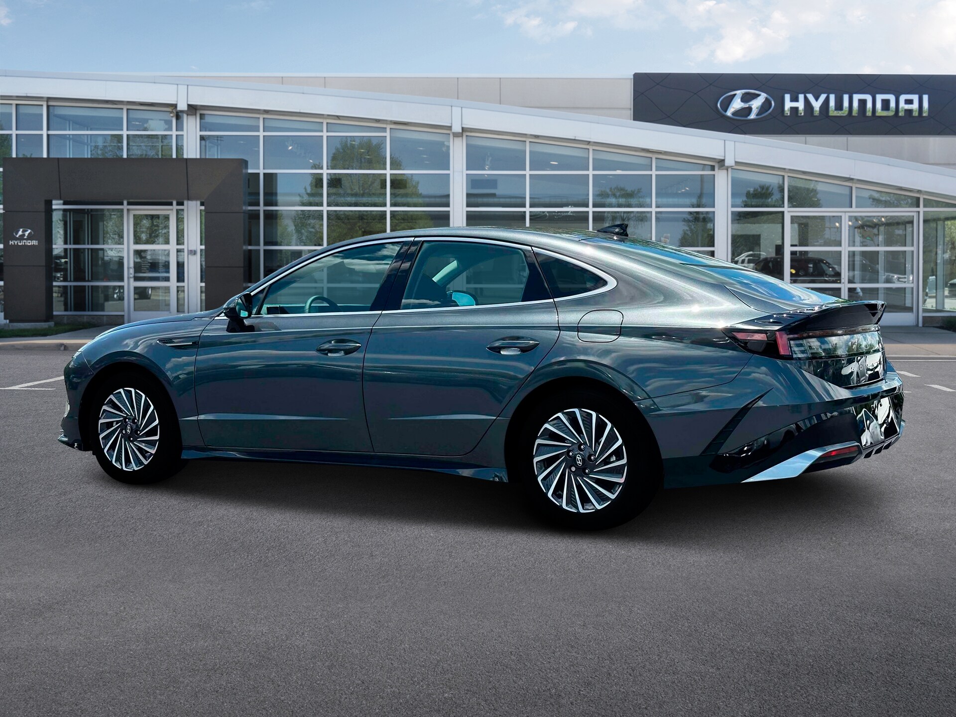 2025 Hyundai Sonata Hybrid SEL photo 4