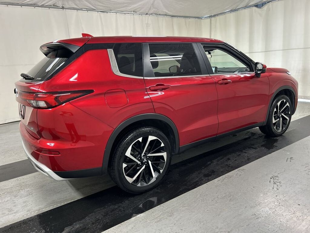 Used 2024 Mitsubishi Outlander SE SUV