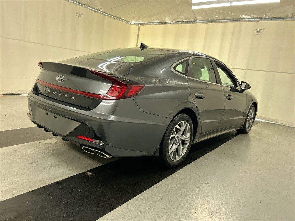 2023 Hyundai Sonata SEL photo 2
