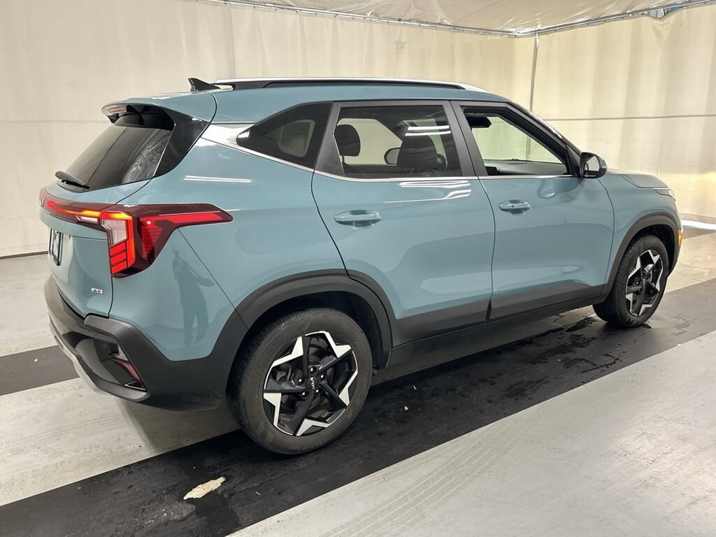 Used 2024 Kia Seltos EX SUV