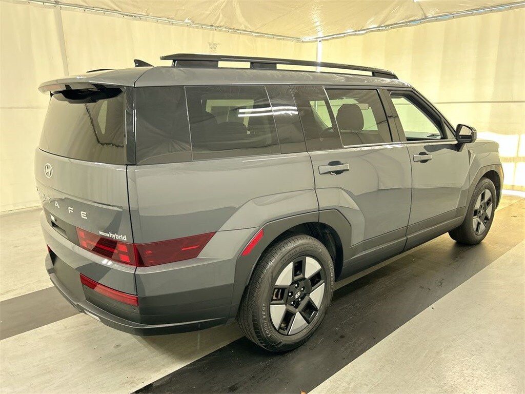 2025 Hyundai Santa Fe photo 2