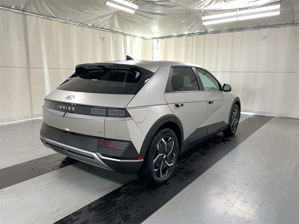 New 2024 Hyundai IONIQ 5 SEL SUV