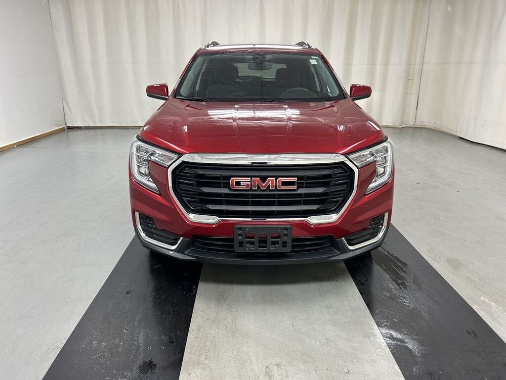 Used 2023 GMC Terrain SLE SUV