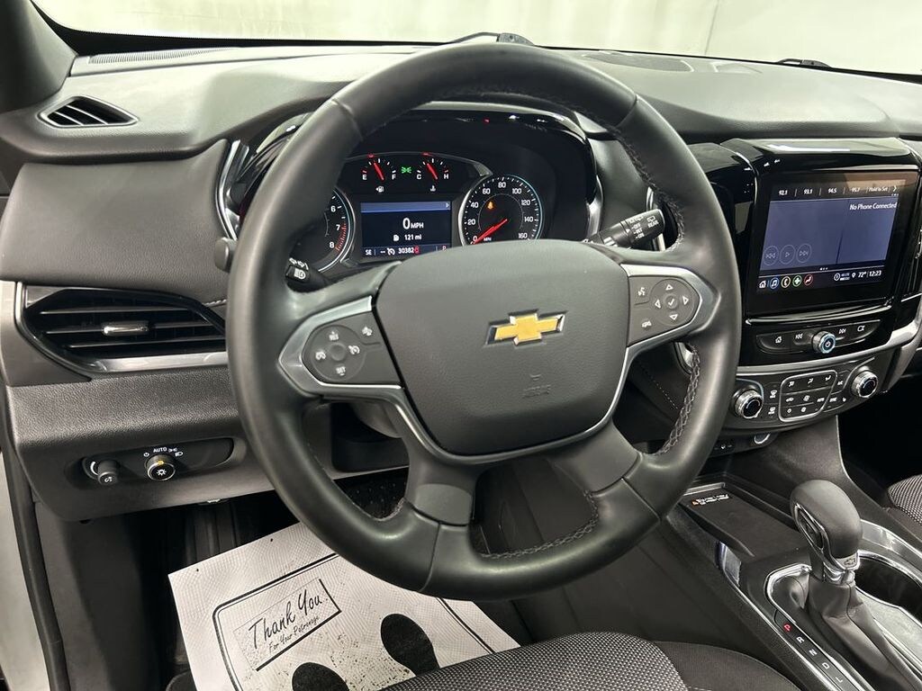 Used 2023 Chevrolet Traverse LT Cloth w/1LT SUV