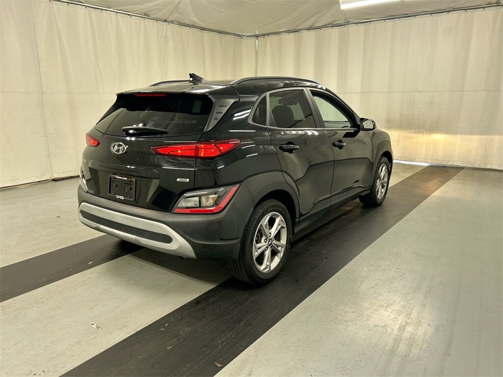 2023 Hyundai Kona SEL photo 2